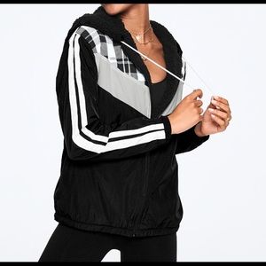 VS Pink Sherpa Lined Anorak M/L